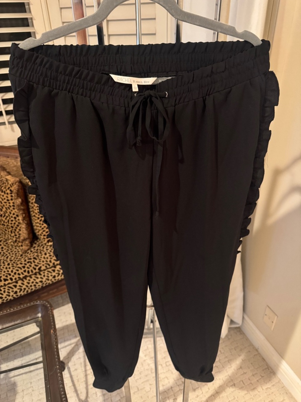 Rachel Zoe Black Ruffle-Trim Jogger Pants
